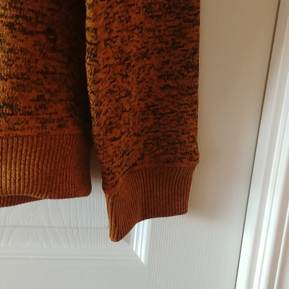 NWT SWEATER, RUSTY/BLACK COLOR, SIZE XXL - Picture 2 of 8